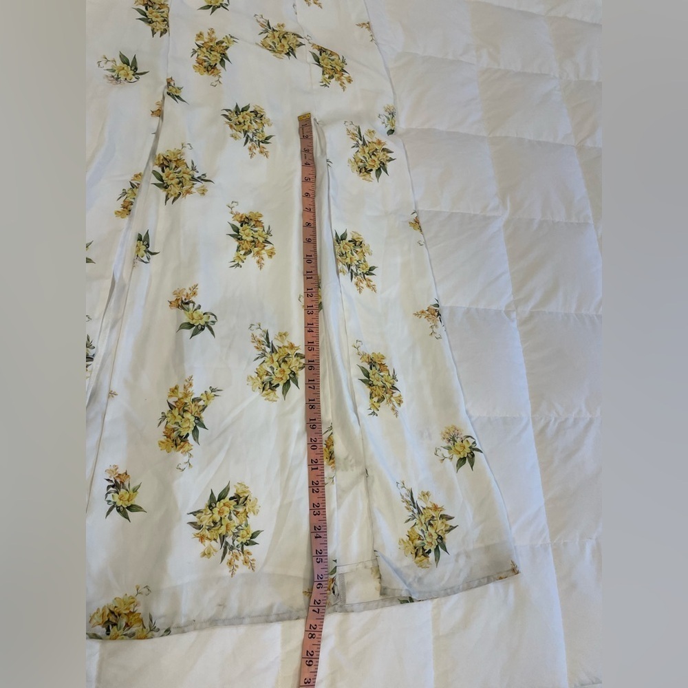 Show Me Your MuMu size Medium White Floral Dress With two Front Slits - Picture 11 of 16